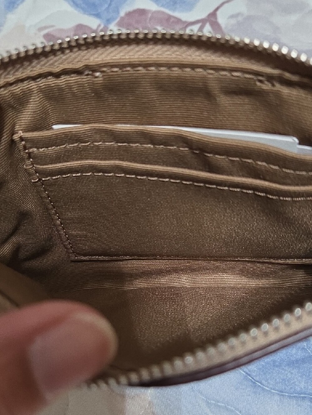 NWT Coach Beige/Tan Signature Wristlet Clutch - Picture 4 of 11